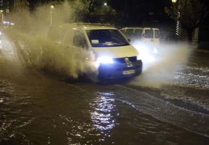 Προβλήματα στην Αθήνα από την καταιγίδα