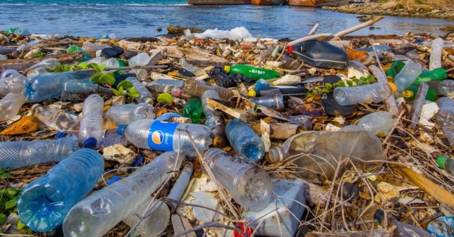 plastic-trash-in-oceans