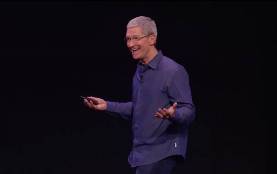 Apple-event-September-2014-Tim-Cook-smiling-001.jpg
