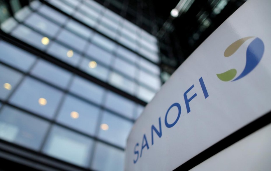 FILE PHOTO: A logo is seen in front of the entrance at the headquarters of French drugmaker Sanofi in Paris
