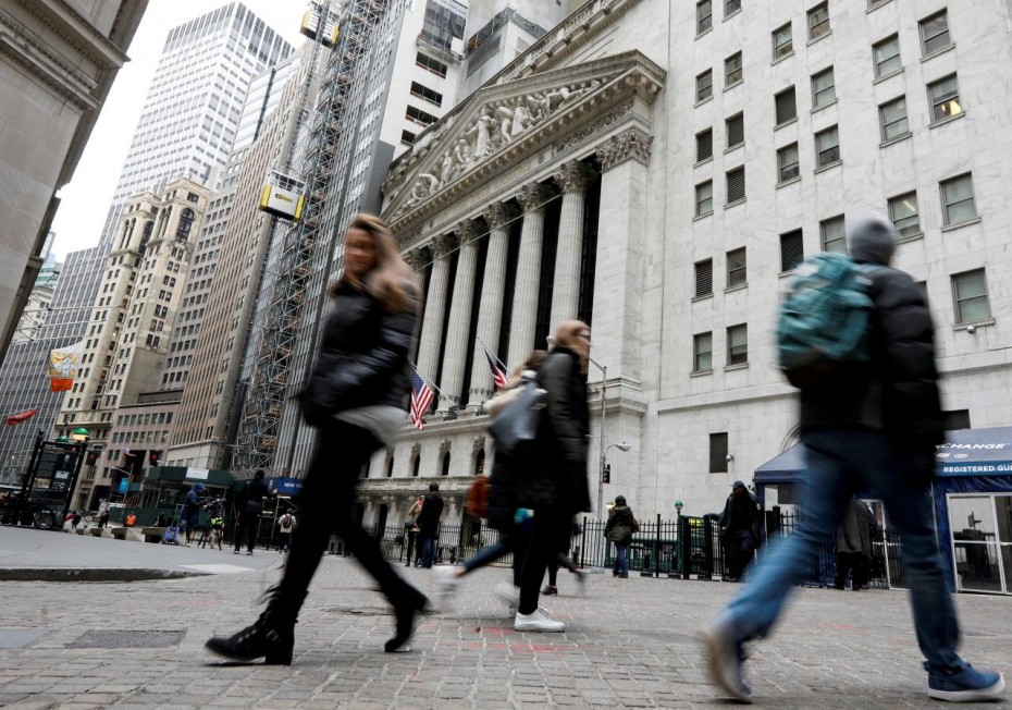 Ο εμπορικός πόλεμος επηρεάζει αρνητικά τη Wall Street
