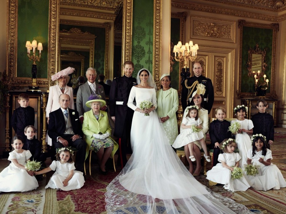 Οι πρώτες επίσημες φωτογραφίες από τον βασιλικό γάμο Χάρι - Μέγκαν
