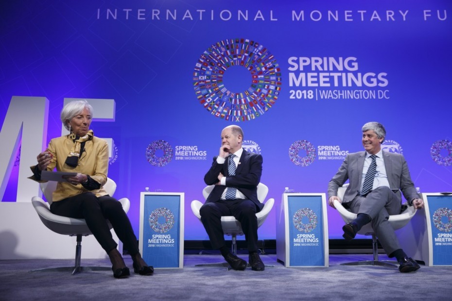 Αδειάζει η κλεψύδρα για την αποχώρηση του ΔΝΤ από την Ελλάδα