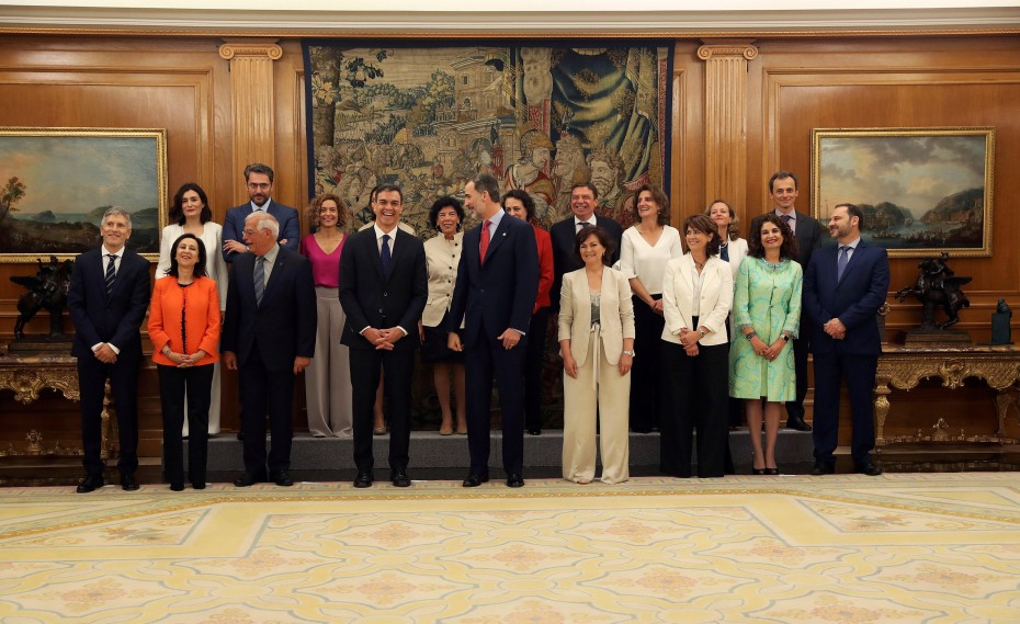 Ισπανία: Ορκίστηκε η «κυβέρνηση των γυναικών» του Σάντσεθ