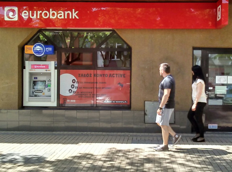 Η Societe Generale προς πώληση της μονάδας της Eurobank στην Πολωνία