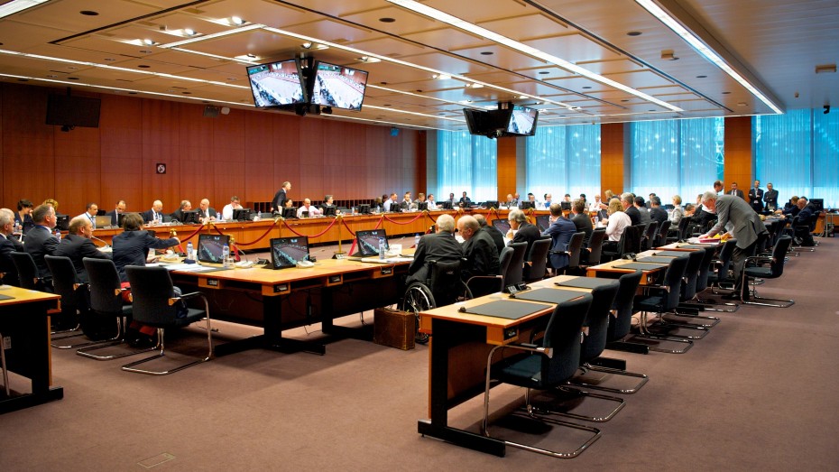 Eurogroup: Το «καρότο» των 4 δισ. των δανειστών για το χρέος