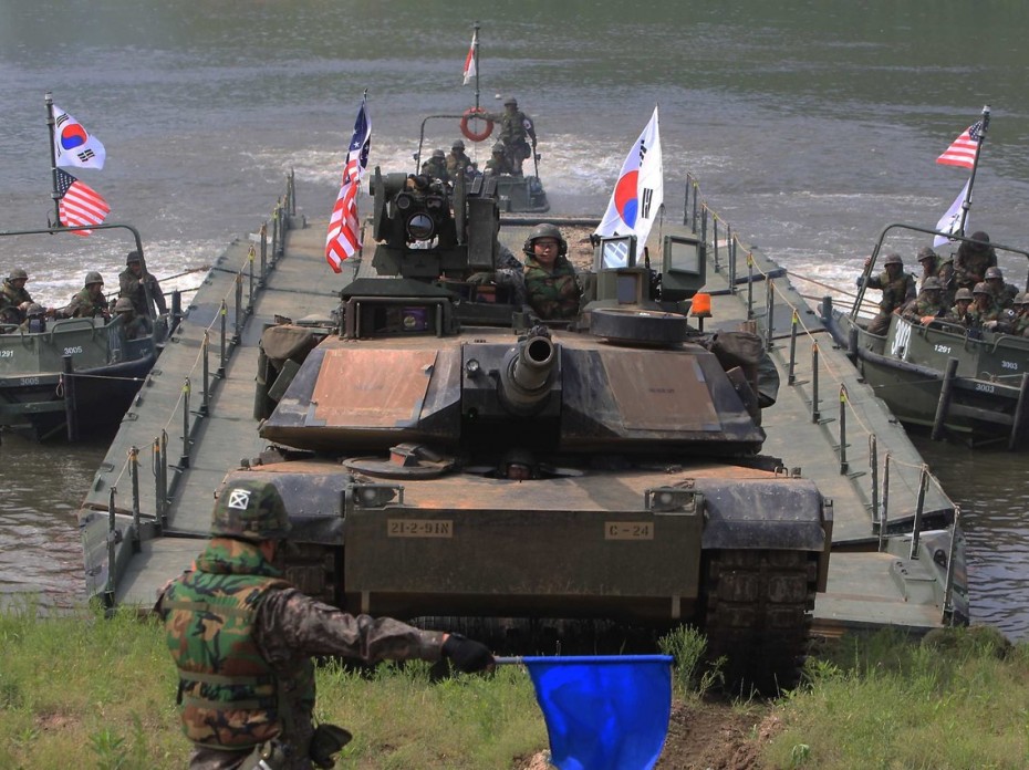 Οι ΗΠΑ σταματούν τις κοινές στρατιωτικές ασκήσεις με την Ν. Κορέα
