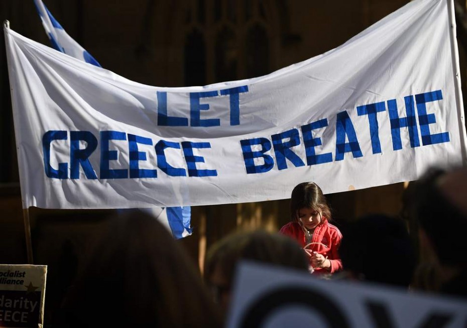 Reuters: Μετά βίας ελεύθερη η Ελλάδα μετά το μνημόνιο