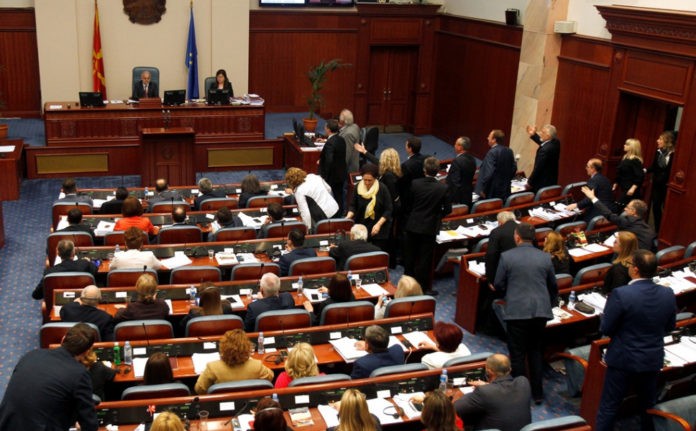 Την Τετάρτη στην Ολομέλεια της Βουλής των Σκοπίων η συμφωνία