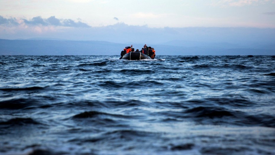 Μετανάστες αποβιβάζονται στη Σικελία