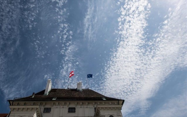 Η Αυστρία αναλαμβάνει την 6μηνη προεδρία της ΕΕ