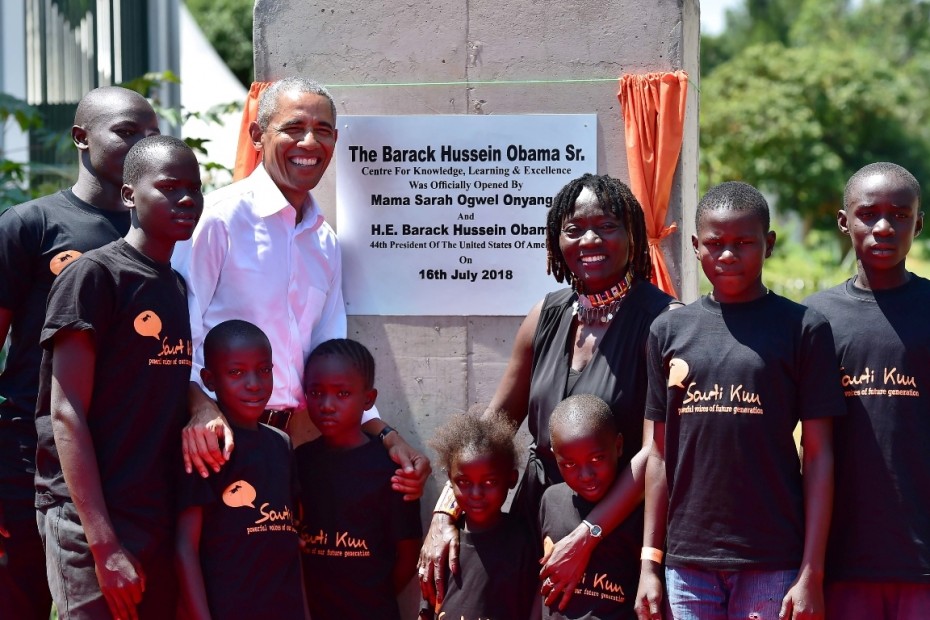 Στην Κένυα η οικογένεια Ομπάμα