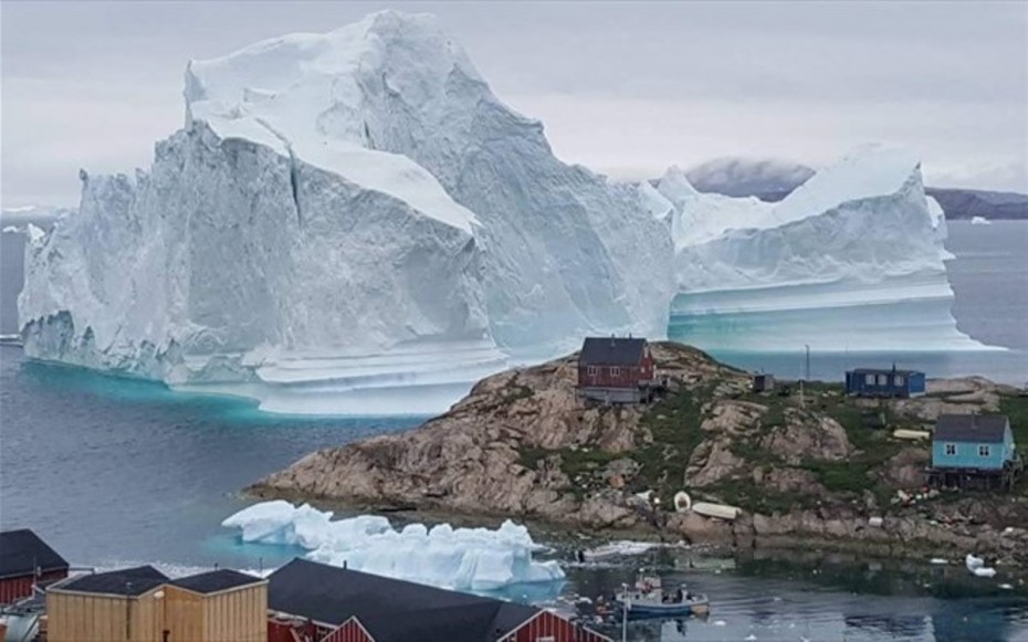 Τεράστιο παγόβουνο στη Γροιλανδία απειλεί κατοικημένη περιοχή