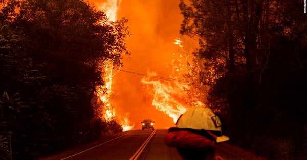ΗΠΑ: Τουλάχιστον 2 οι νεκροί από τις πυρκαγιές στην Καλιφόρνια