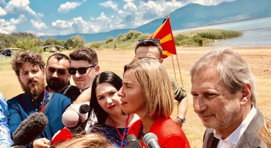 Διαρκής η στήριξη της ΕΕ στην ΠΓΔΜ, τόνισε η Μογκερίνι