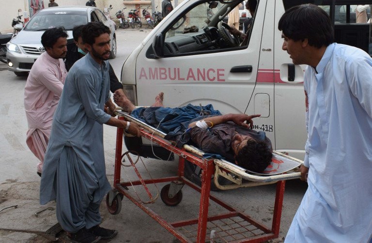 Στους 85 οι νεκροί από τη βομβιστική επίθεση στο Πακιστάν