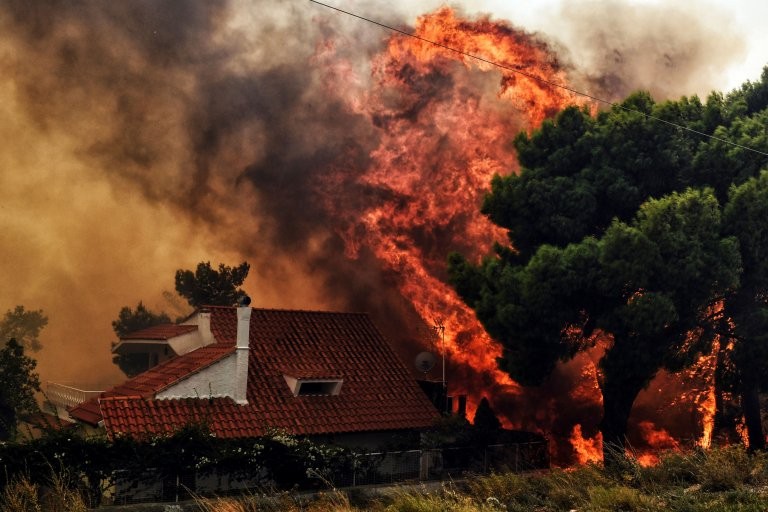 Καταστροφή στην Αττική: Στη 2η θέση των φονικότερων πυρκαγιών του 21ου αιώνα
