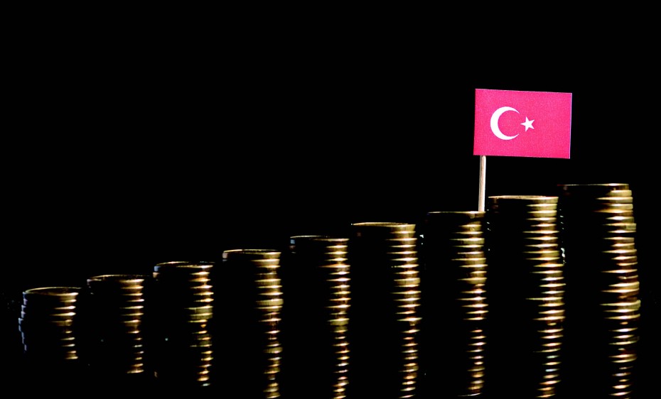 Αμετάβλητα τα επιτόκια από την Τουρκία - «Βουτιά» 3% για τη λίρα