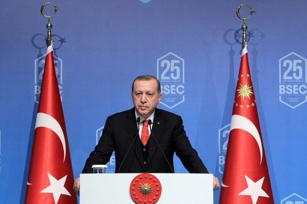 DW: Η Τουρκία θεσμοθετεί τον περιορισμό των ατομικών δικαιωμάτων