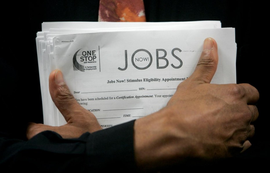 Μικρή άνοδος στα επιδόματα ανεργίας στις ΗΠΑ