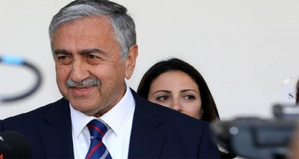 Ο Ακιντζί ελπίζει σε «καλές εξελίξεις για το Κυπριακό»