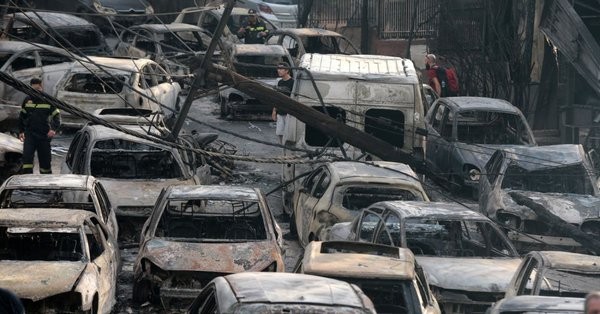 Τα μέτρα της Περ. Αττικής για τα κατεστραμμένα οχήματα των πυρόπληκτων
