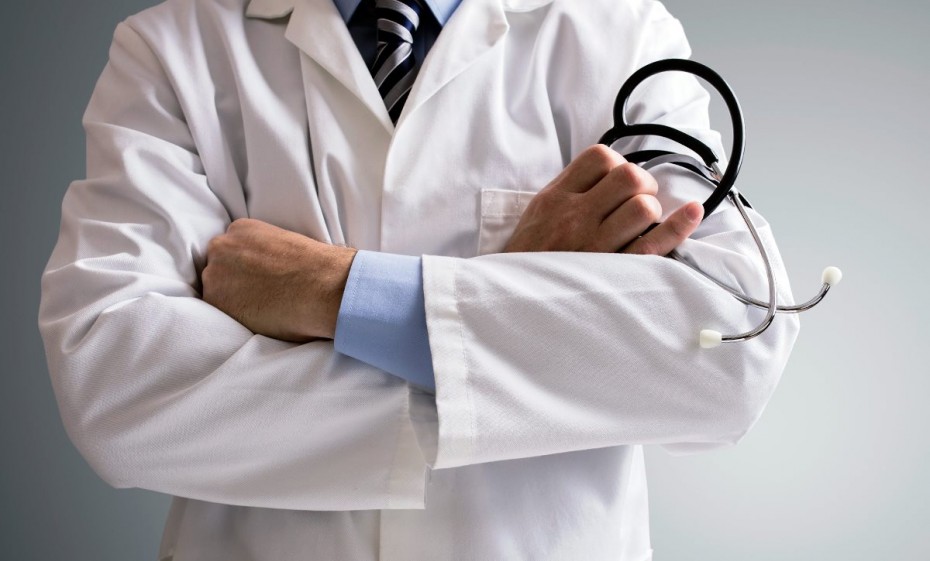 ΕΙΝΑΠ: Μεγάλες ελλείψεις ειδικευόμενων γιατρών στα νοσοκομεία