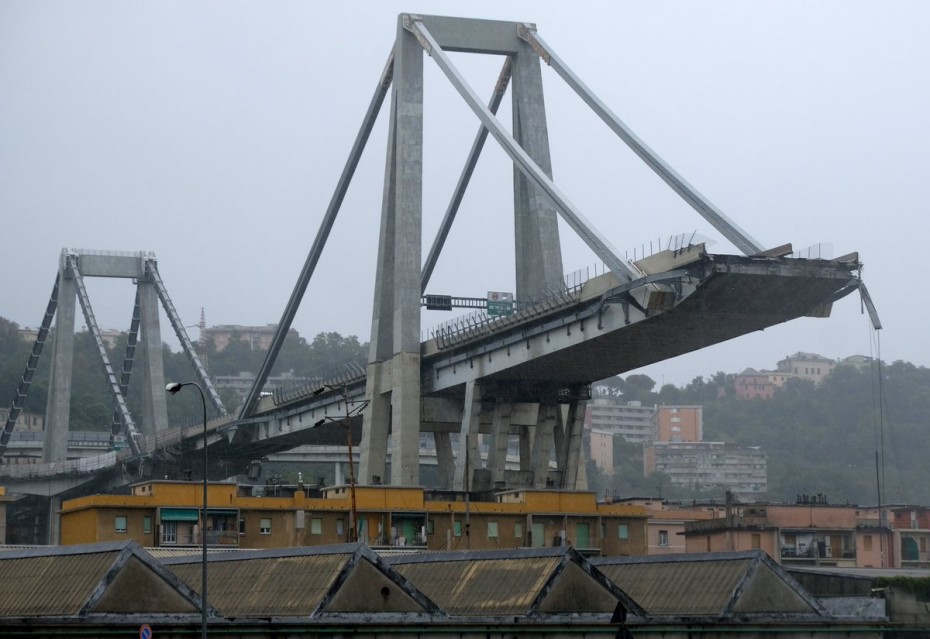Ιταλία: Πολιτική αντιπαράθεση με «φόντο» τους νεκρούς στη γέφυρα της Γένοβα