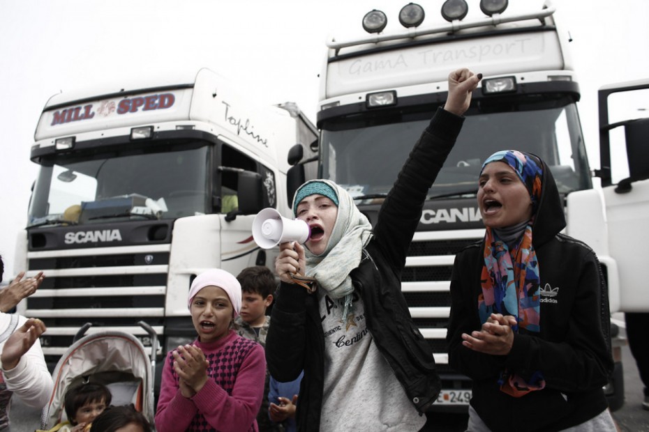 Πως σχολιάζει η ΝΔ την κατάληψη προσφύγων στη Μαλακάσα