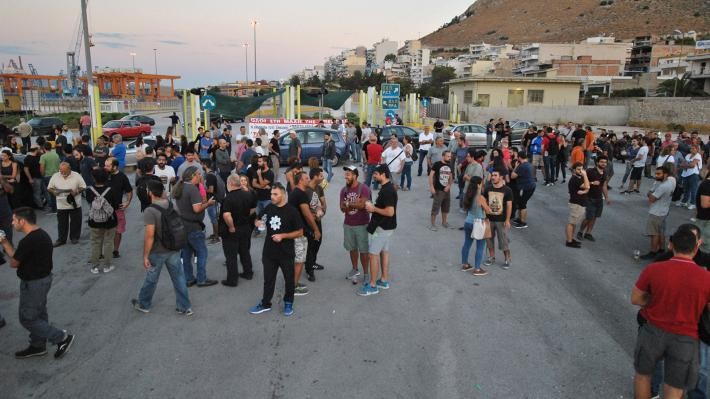 Παράνομη η απεργία των εργαζομένων της Cosco στον Πειραιά