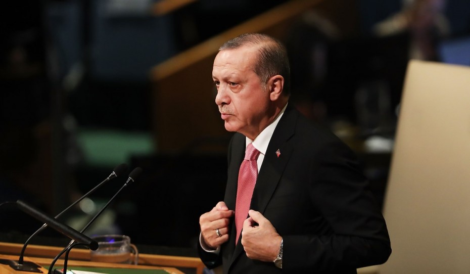 Ερντογάν: Ανακοίνωσε πάγωμα δημοσίων επενδύσεων