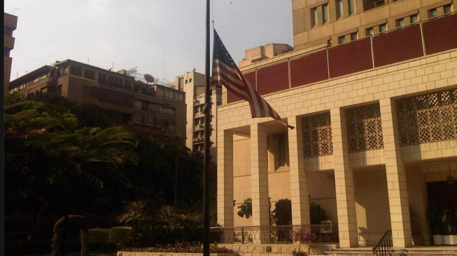 Αίγυπτος: Εκτόξευσε εκρηκτικά έξω από την πρεσβεία των ΗΠΑ