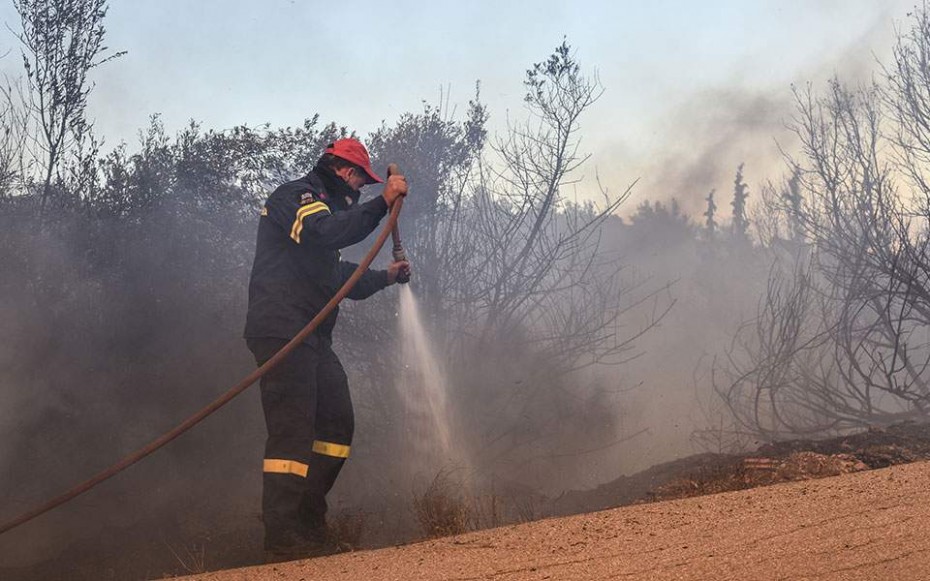 Υπό μερικό έλεγχο η πυρκαγιά στη Βέργα Καστοριάς