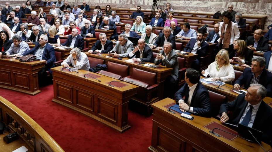 Ερώτηση βουλευτών ΣΥΡΙΖΑ για ρατσιστικές επιθέσεις κατά προσφύγων