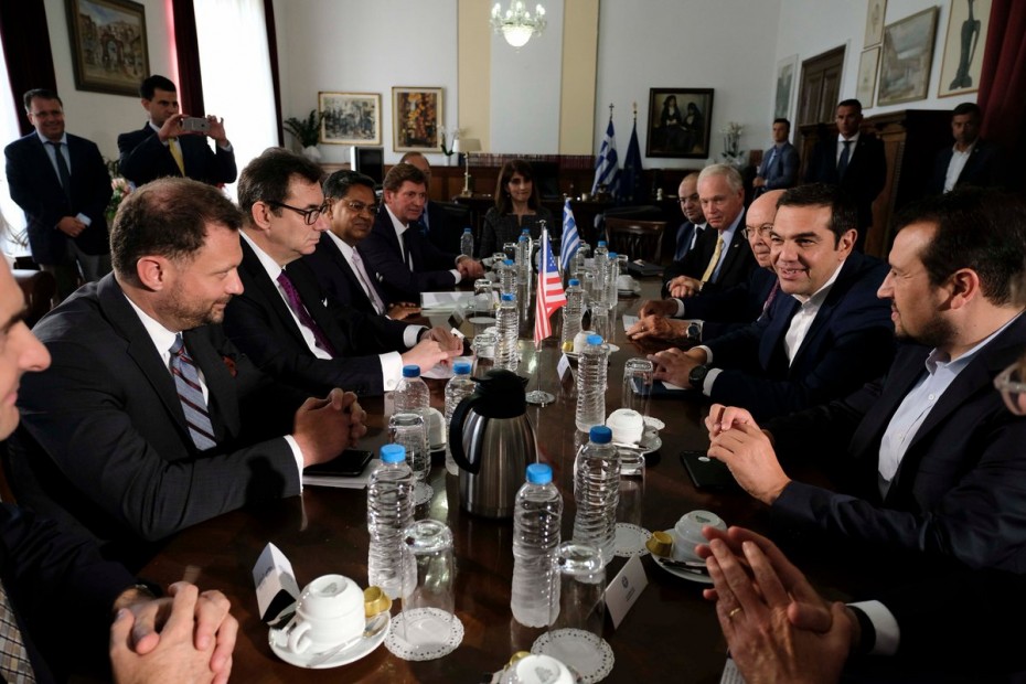 Ο Τσίπρας «πουλάει» Ελλάδα στους Αμερικανούς επενδυτές