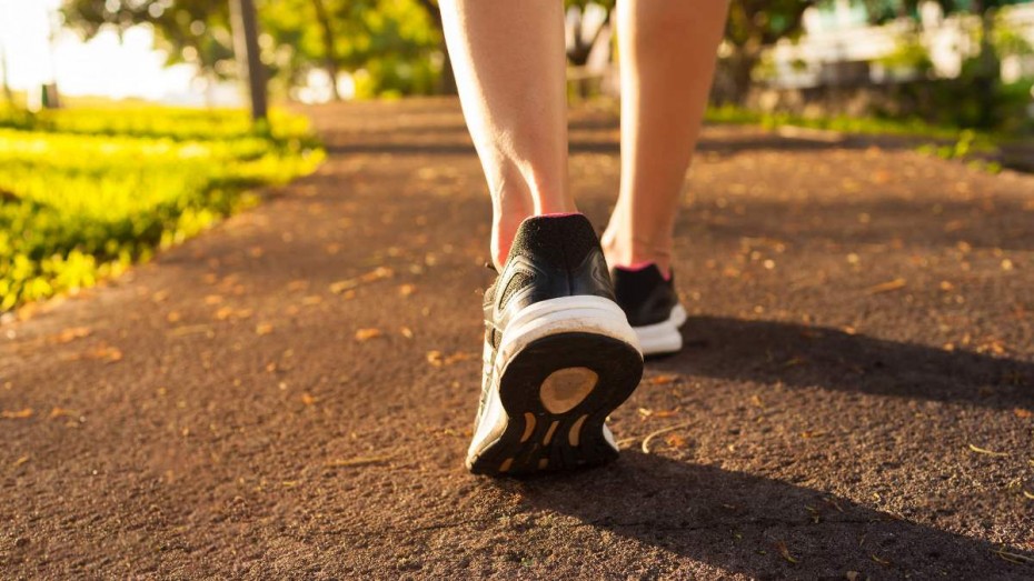 Το περπάτημα μειώνει τον κίνδυνο καρδιακής ανεπάρκειας στις ηλικιωμένες γυναίκες