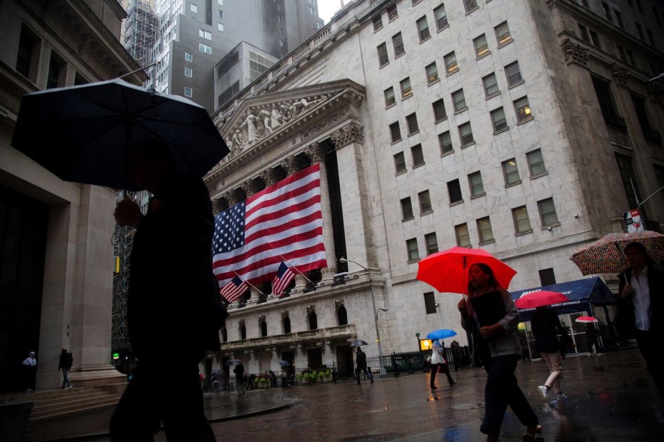 Απώλειες στη Wall Street μετά από τα αρνητικά μάκρο