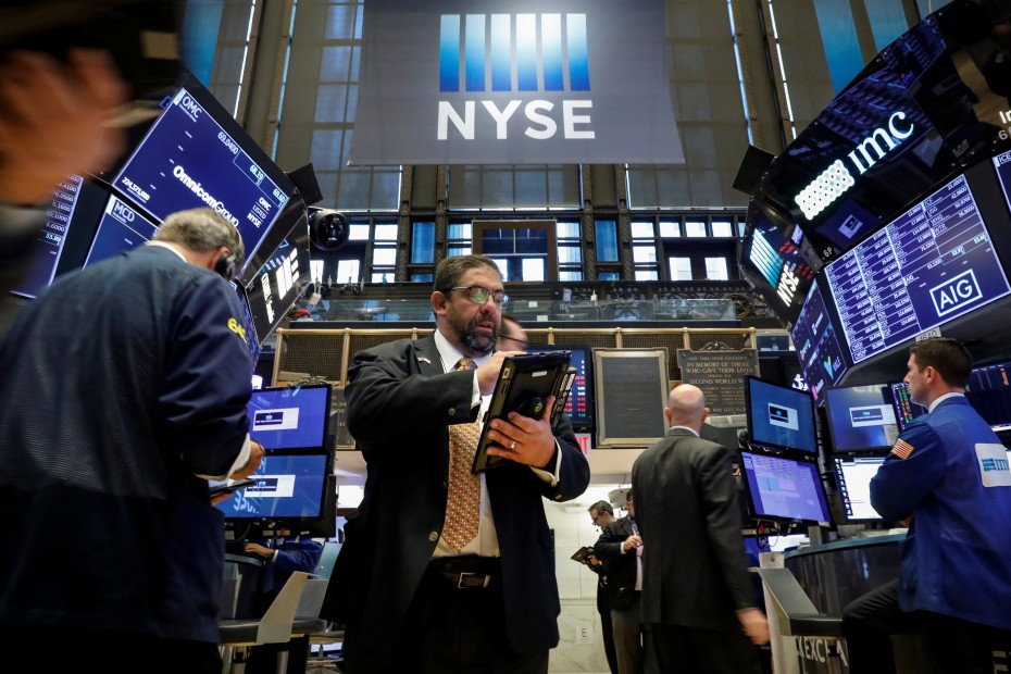 Κέρδη σε προεκλογικό «φόντο» στη Wall Street