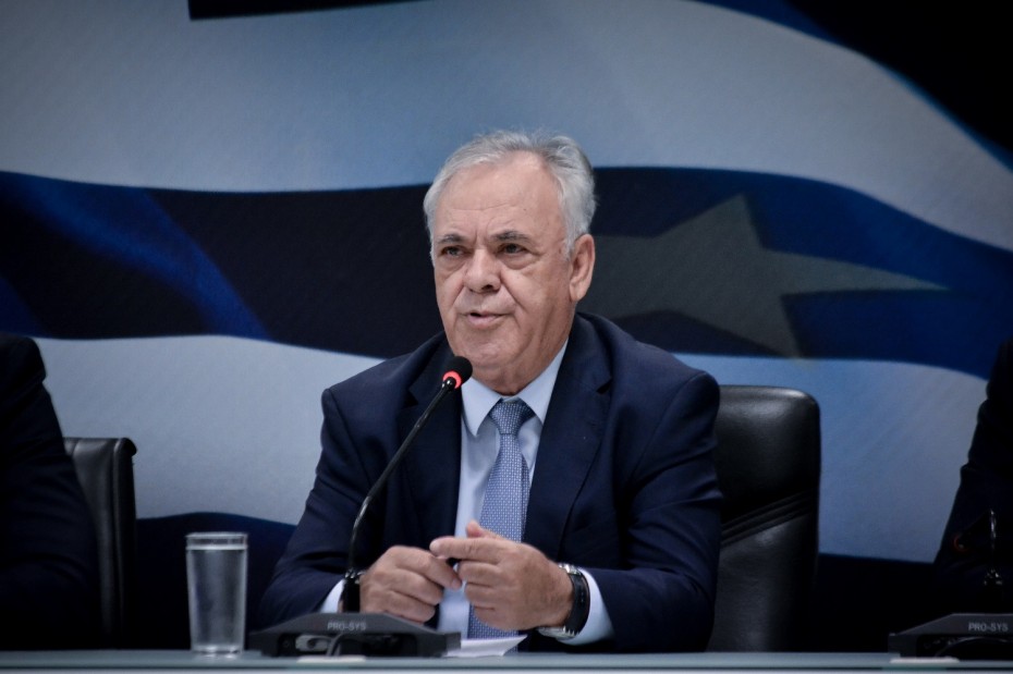 Ικανοποίηση της κυβέρνησης για την ελληνική οικονομία στο α' εξάμηνο