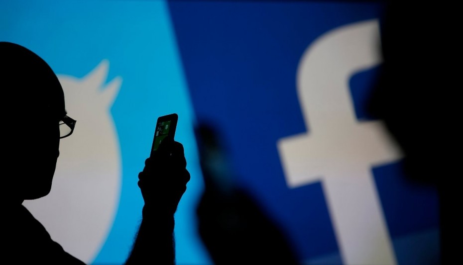 Facebook: «Κατέβασε» εκατοντάδες σελίδες και λογαριασμούς πολιτικού περιεχομένου