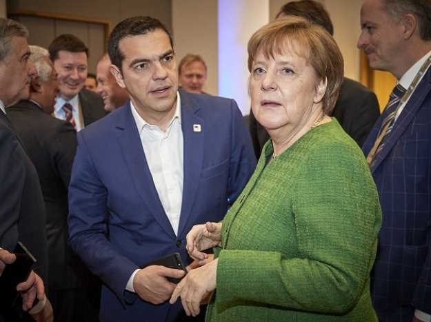 Spiegel: «Η Ελλάδα διεκδικεί 280 δισ. ευρώ από τηΓερμανία»