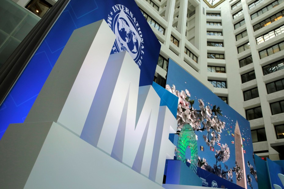 Χαμηλές πτήσεις «βλέπει» το ΔΝΤ για τη μακροχρόνια ανάπτυξη στην Ελλάδα