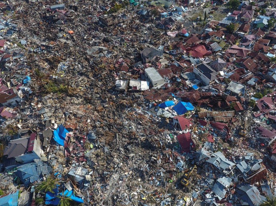 Ξεπέρασαν τους 1.200 οι νεκροί από το σεισμό στην Ινδονησία