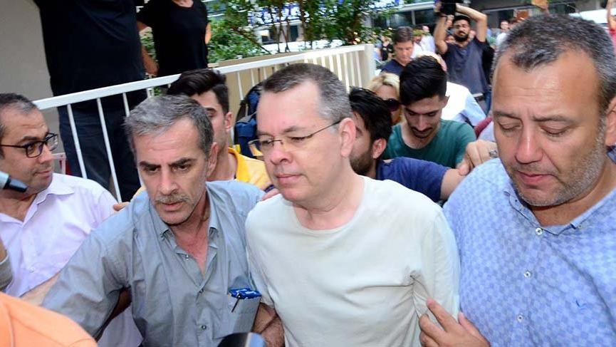 Τουρκία: Απελευθερώνεται ο Αμερικανός πάστορας Μπράνσον