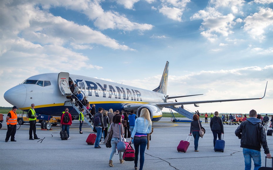 H Ryanair δίνει 1 εκατ. εισιτήρια των 9,99 ευρώ για την Ευρώπη