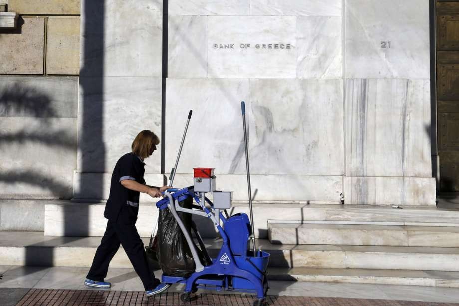BBG: Οι ελληνικές τράπεζες θέλουν μείωση των «κόκκινων» δανείων κατά 60% 