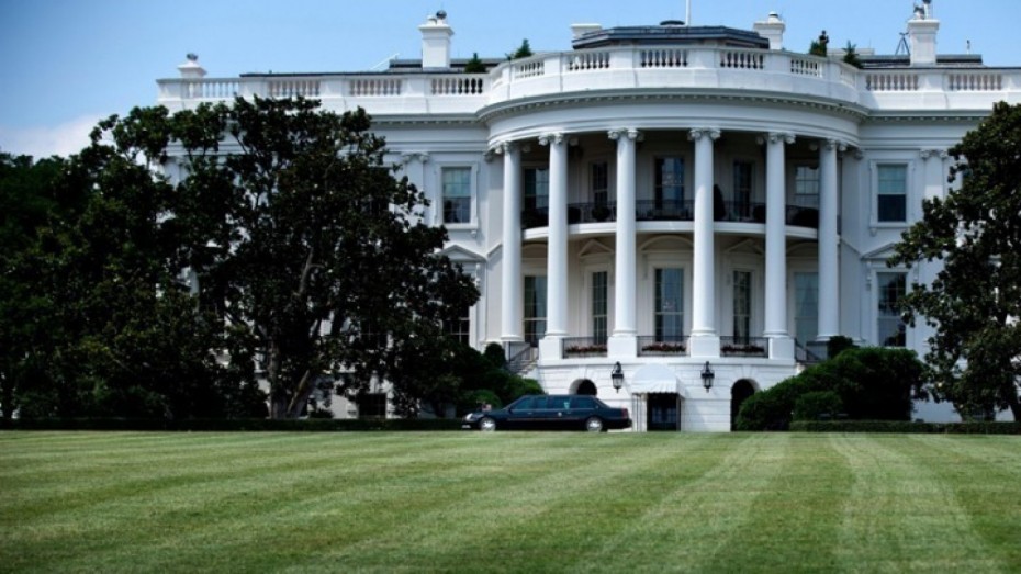 Reuters: Στο Λευκό Οίκο η εισήγηση για δασμούς στα εισαγόμενα αυτοκίνητα