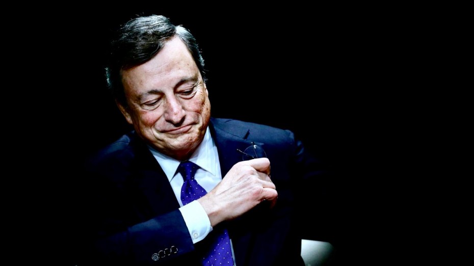 «Αστερίσκοι» από την ΕΚΤ για τους κινδύνους στην Ευρωζώνη