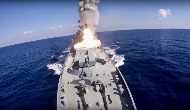 Η Ρωσία στέλνει νέα φρεγάτα με πυραύλους κρουζ στη Μεσόγειο