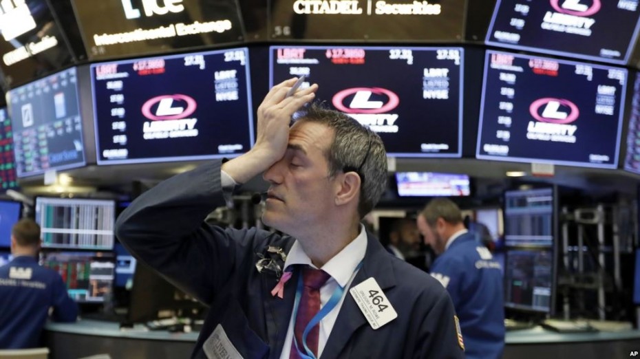 Αρνητικό άνοιγμα εβδομάδας στη Wall Street λόγω του ΟΠΕΚ